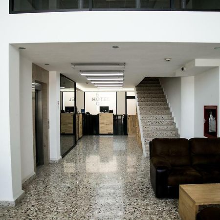 Booking 500 Monterrey Buitenkant foto