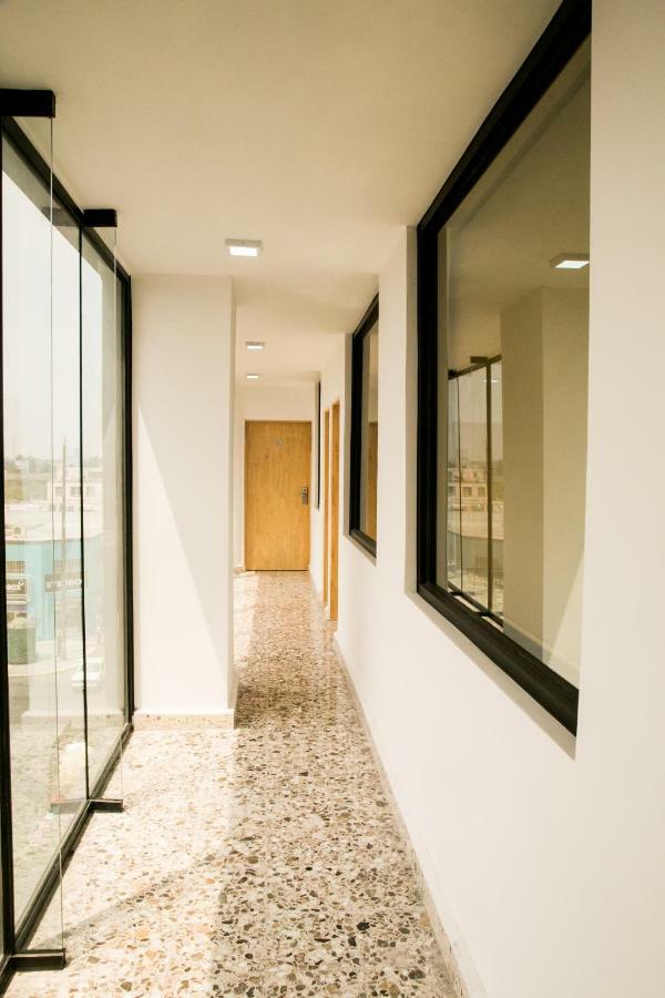 Booking 500 Monterrey Buitenkant foto