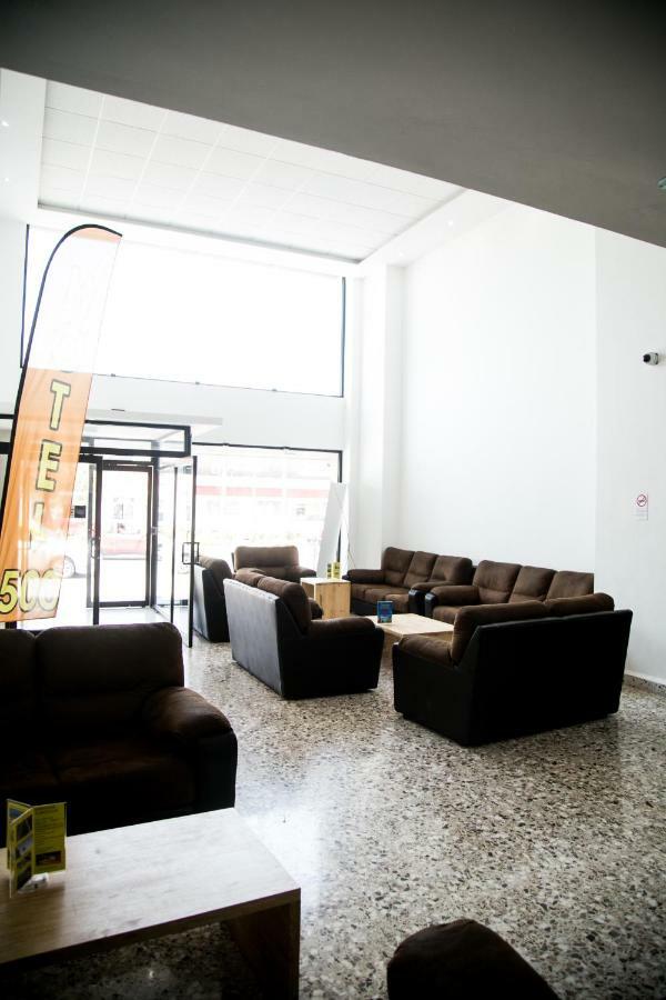 Booking 500 Monterrey Buitenkant foto
