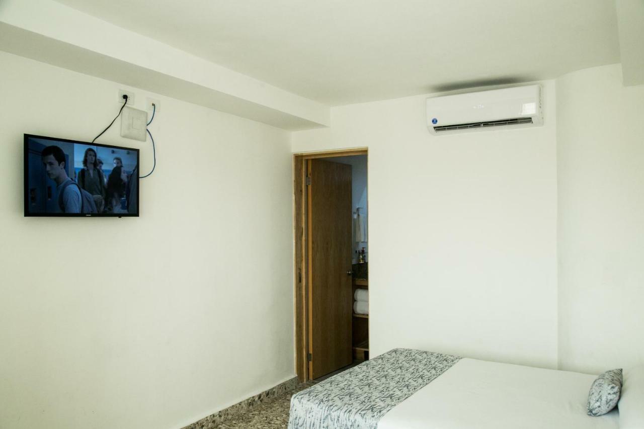 Booking 500 Monterrey Buitenkant foto