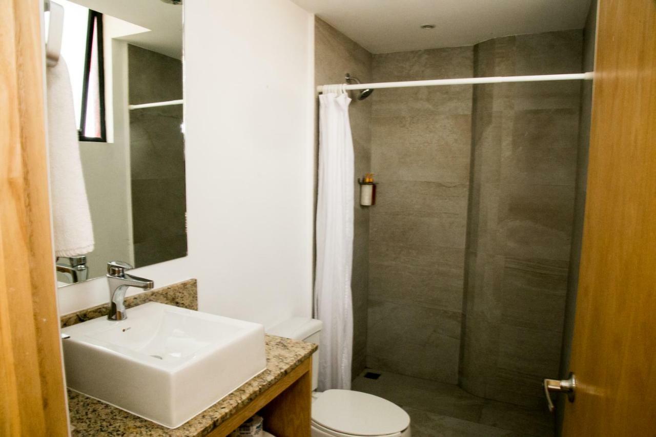 Booking 500 Monterrey Buitenkant foto