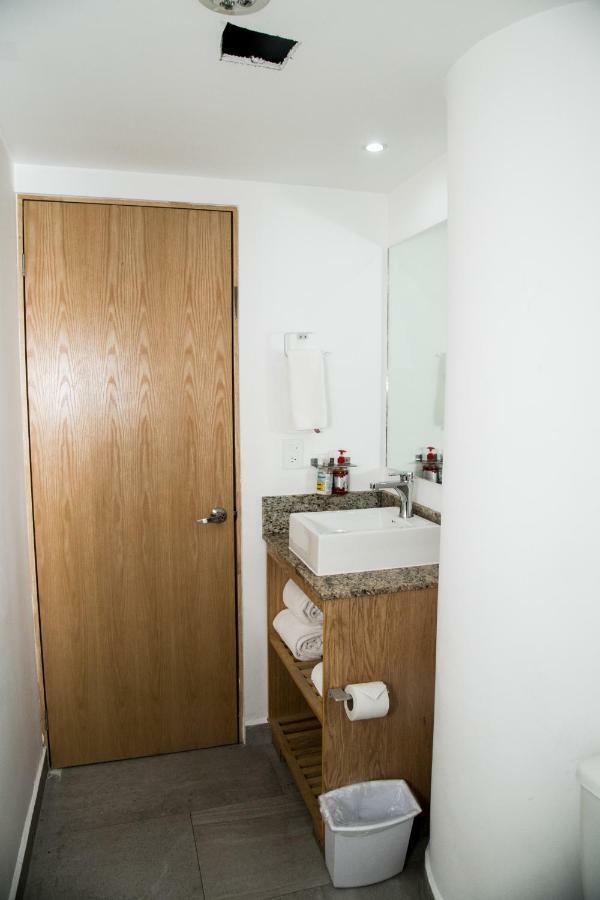 Booking 500 Monterrey Buitenkant foto